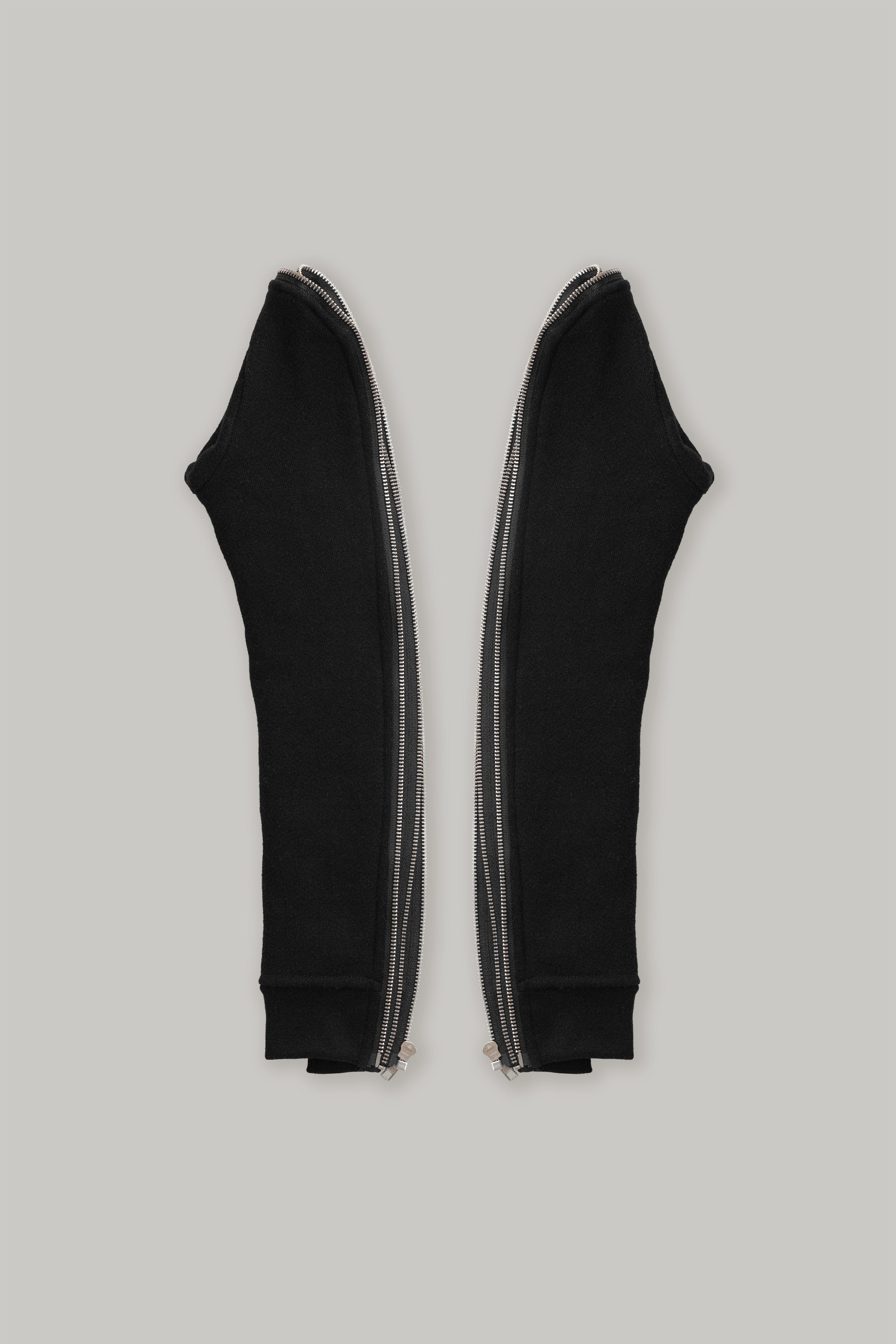 Parallel Side Panels in Black
